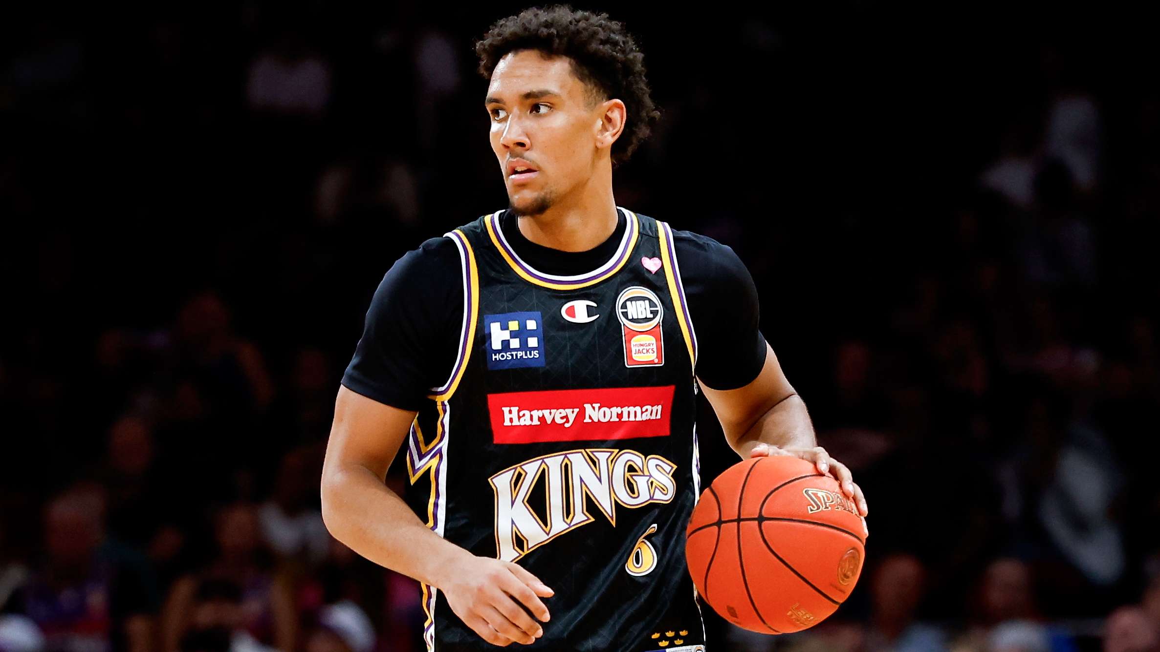 Three-time champion signs with Taipans
