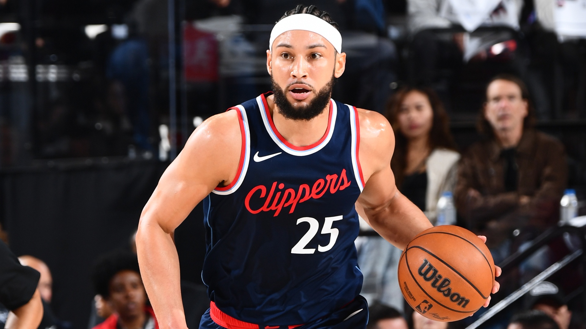 Simmons' secret weapon in comeback bid