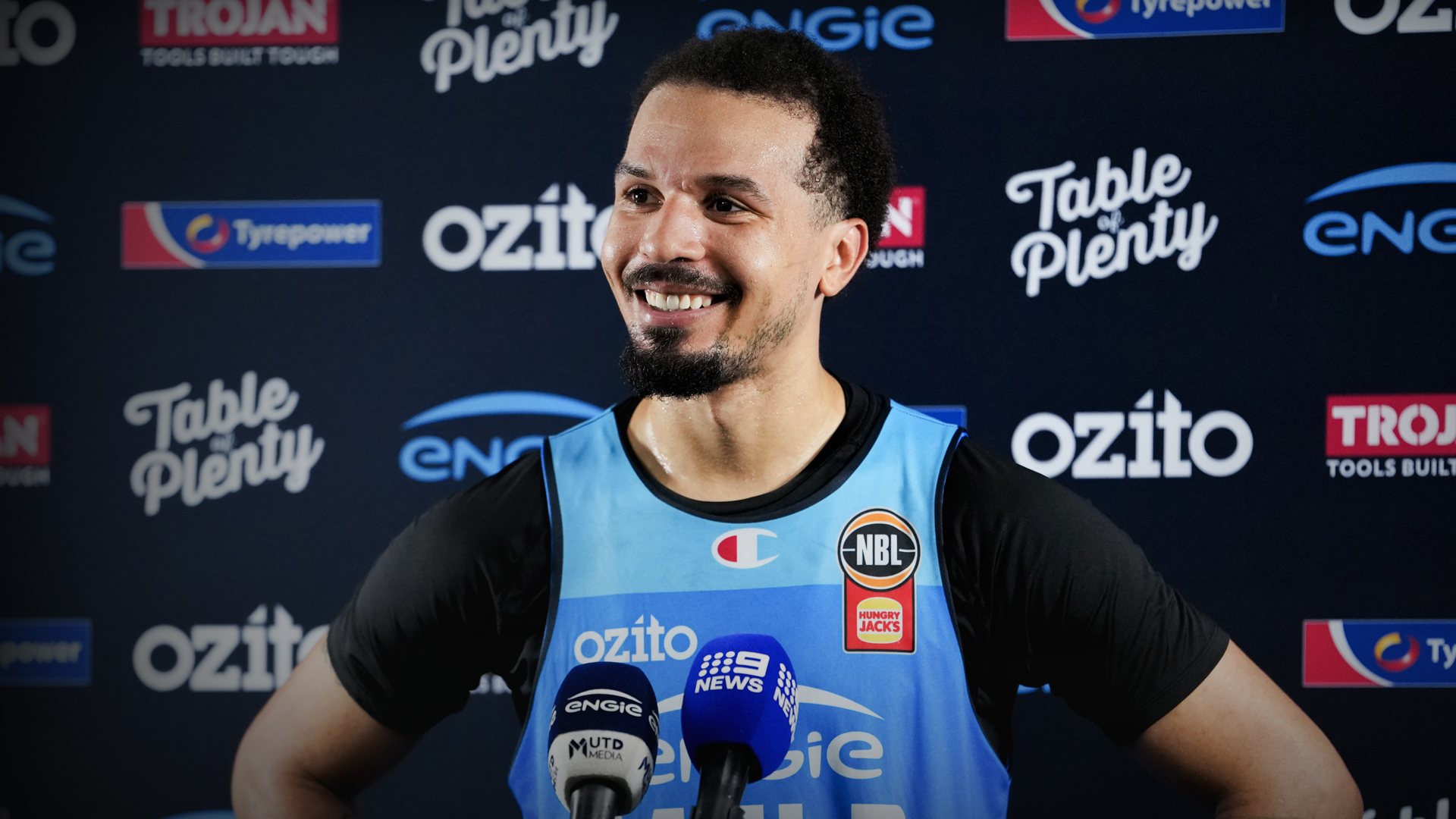WATCH: Cole Anthony's first press conference in Australia
