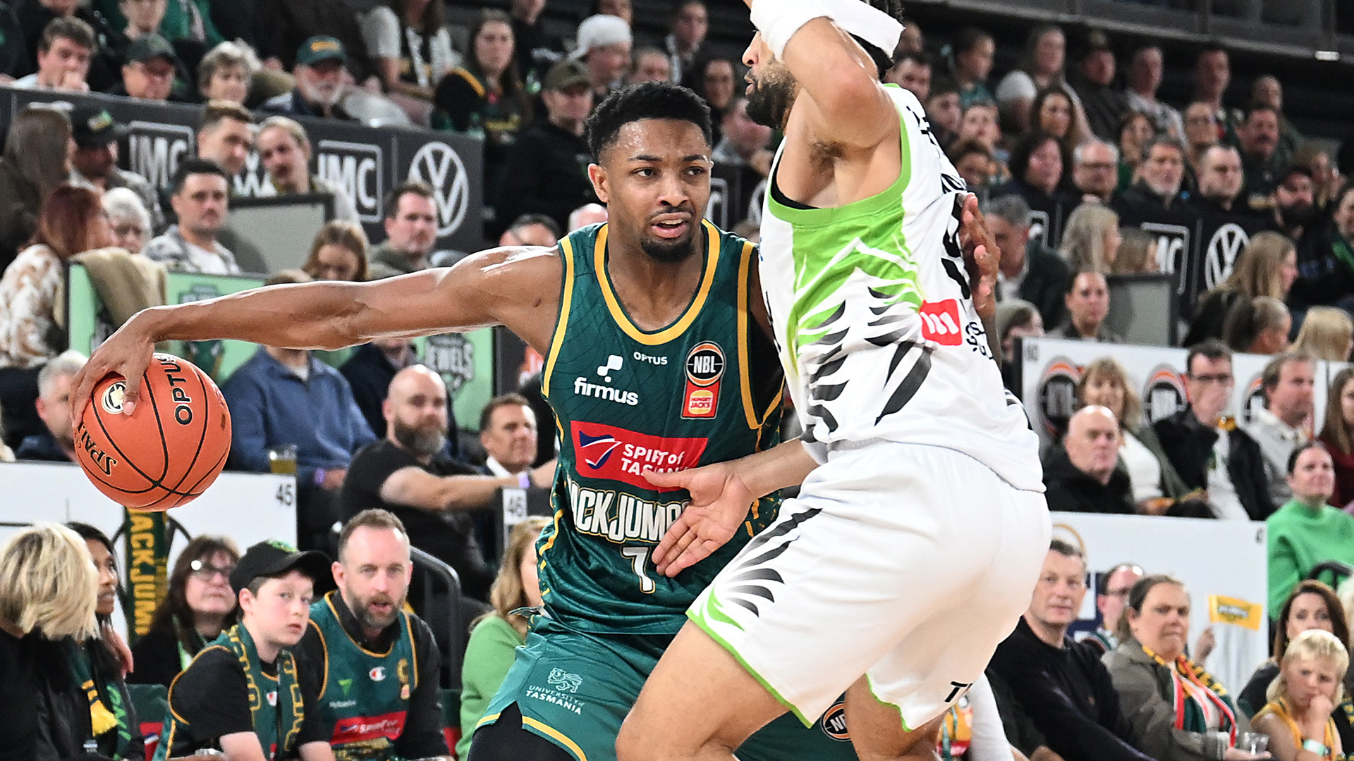 JackJumpers dig deep to beat Phoenix