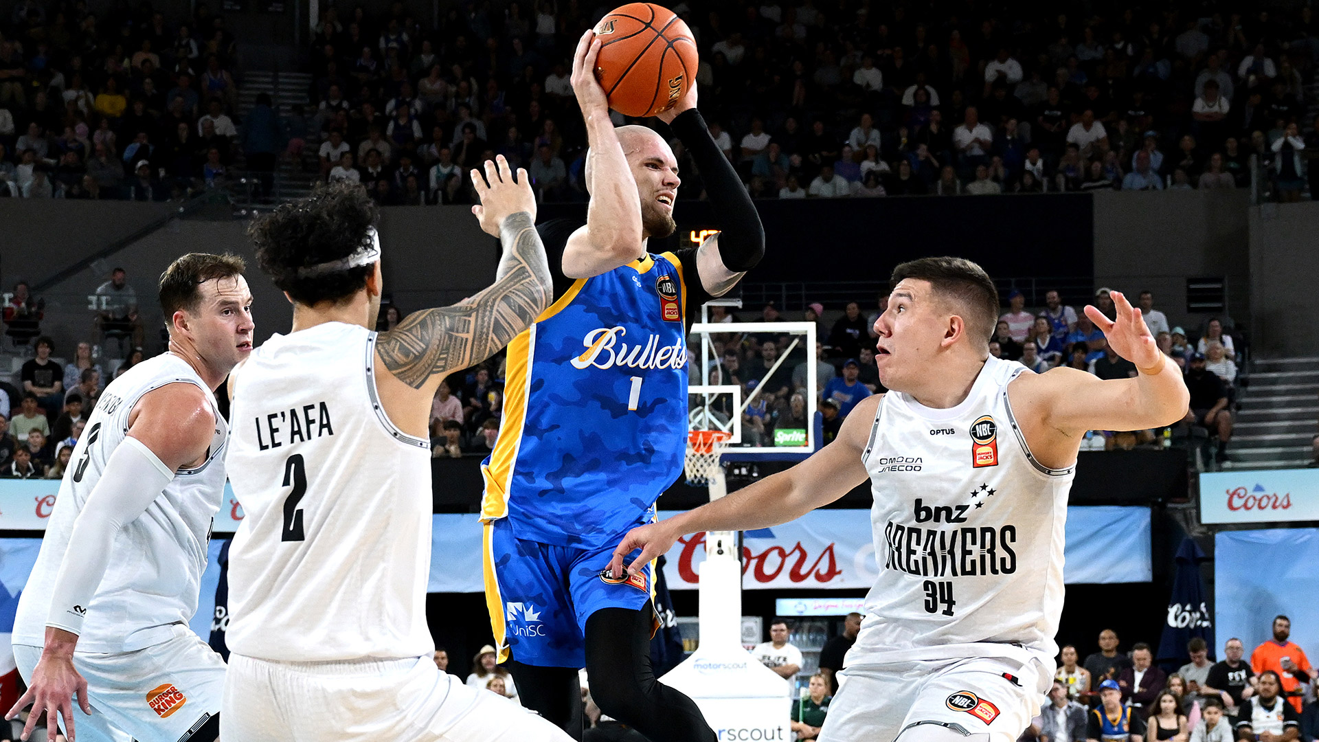 "He bailed me out": Weaver lauds Velička after record debut