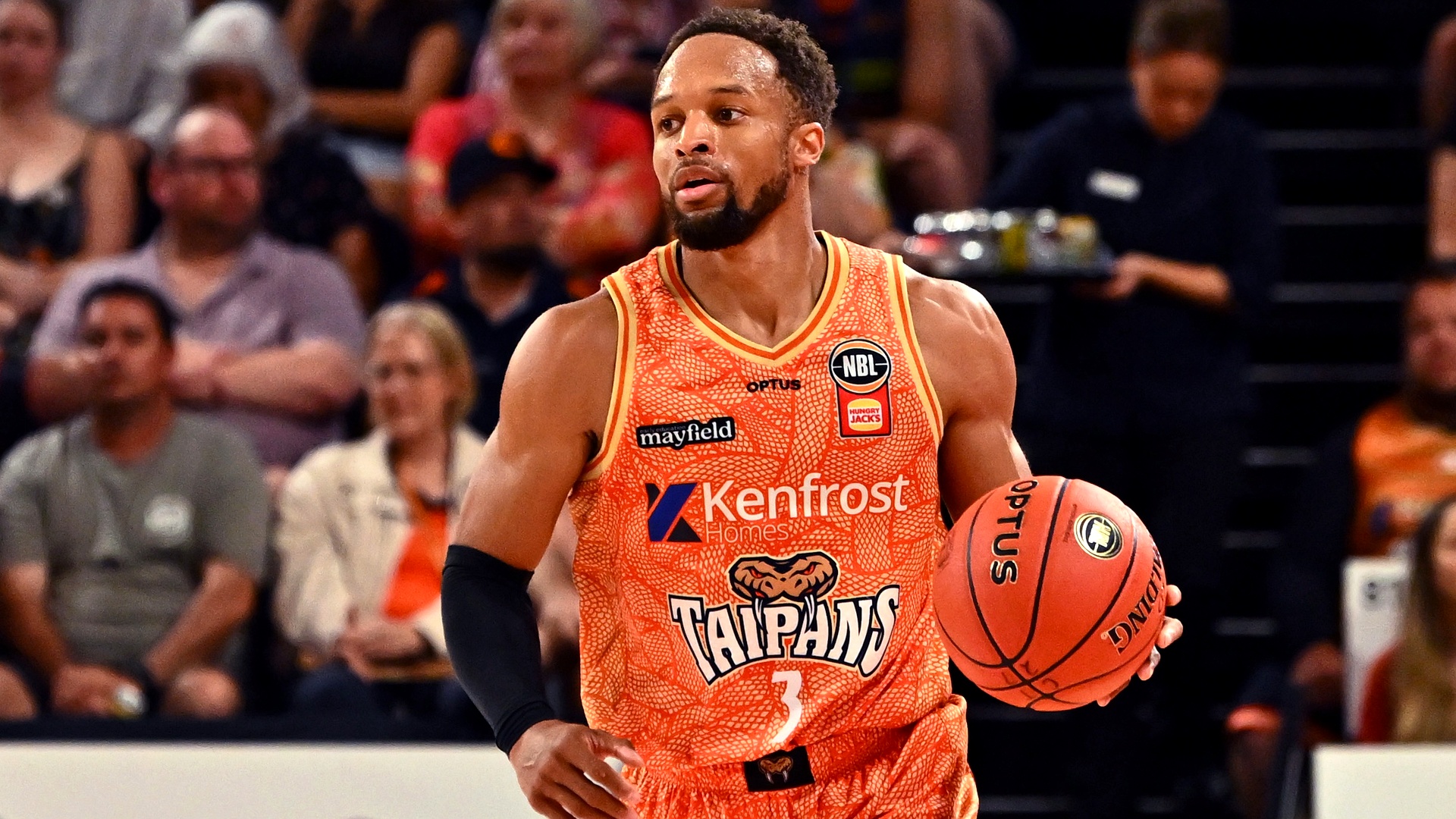 Taipans outlast JackJumpers in Cairns