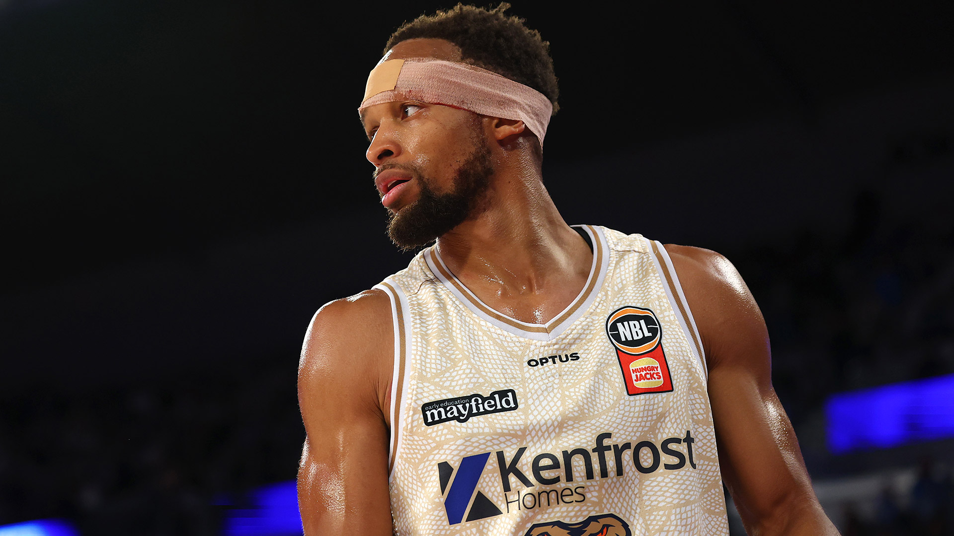 Taipans strike back with massive fourth quarter