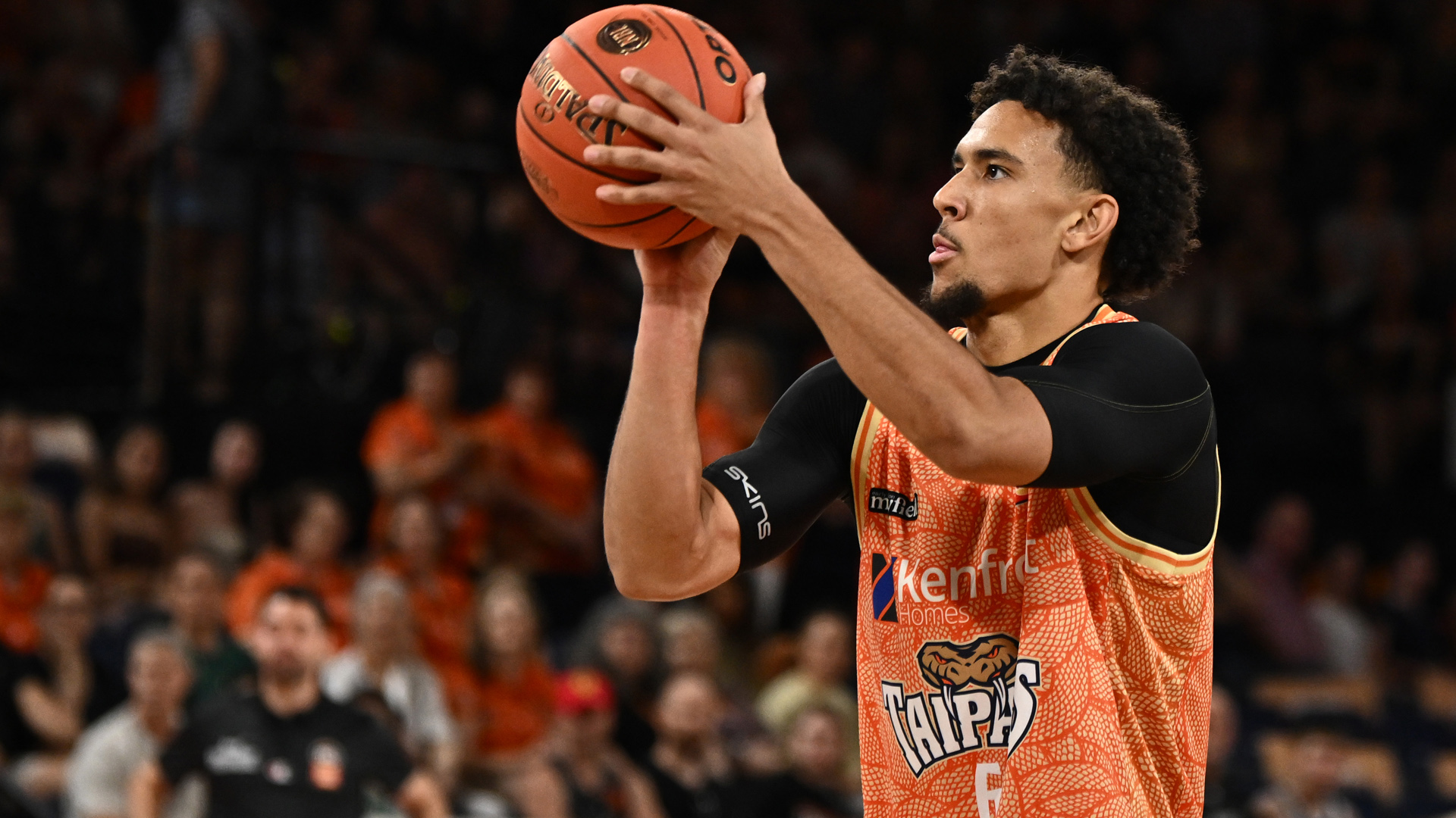 Taipans hold on as Galloway stars