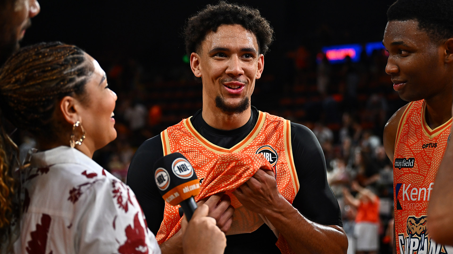 Galloway stars as Taipans edge Breakers