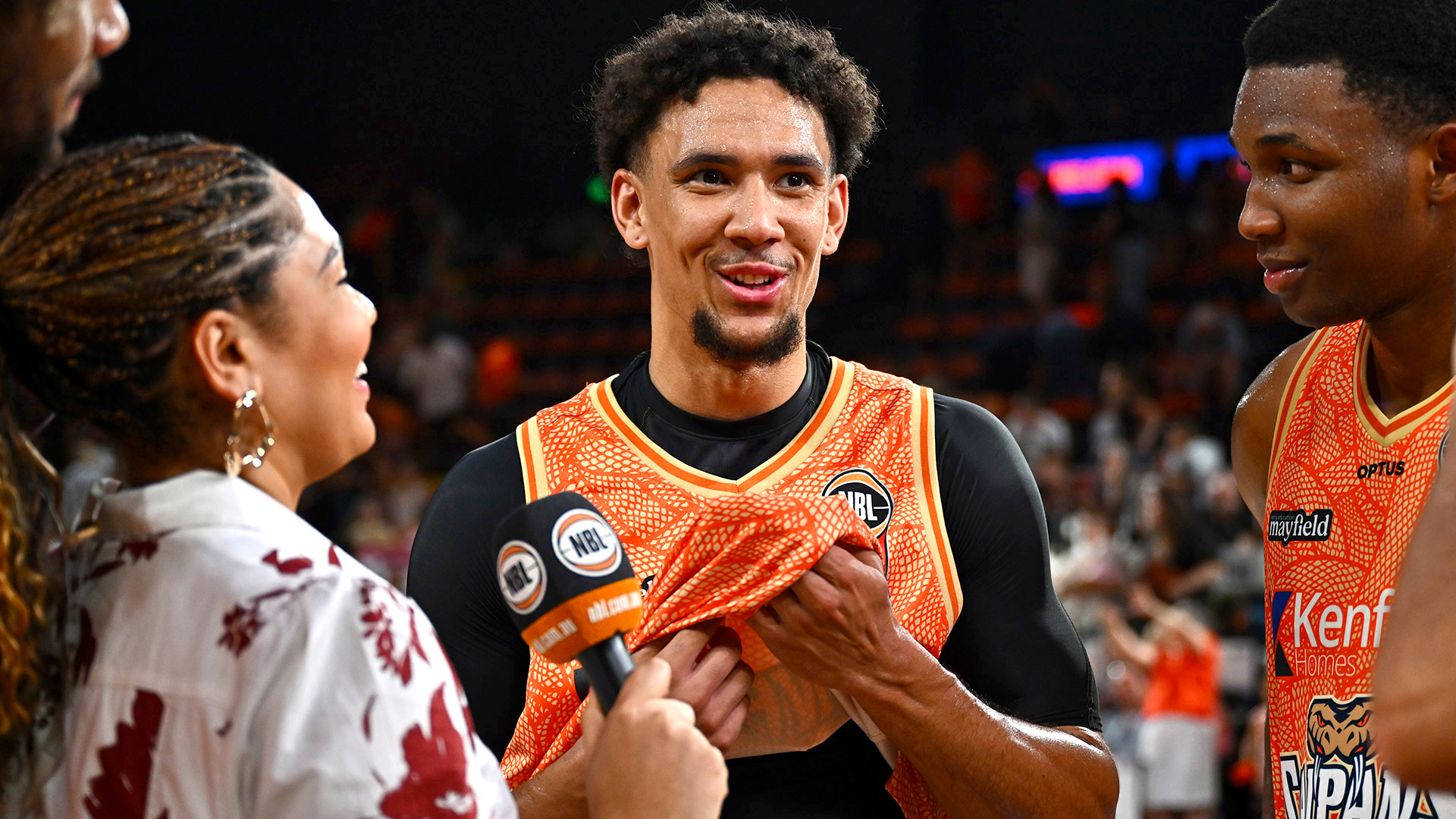 Galloway stars as Taipans edge Breakers