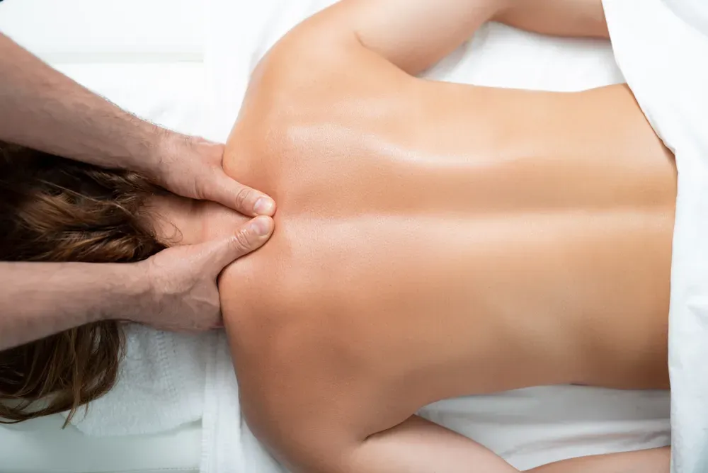 Heilmassage in Klagenfurt – gezielte manuelle Therapie zur Linderung von Schmerzen und Verspannungen