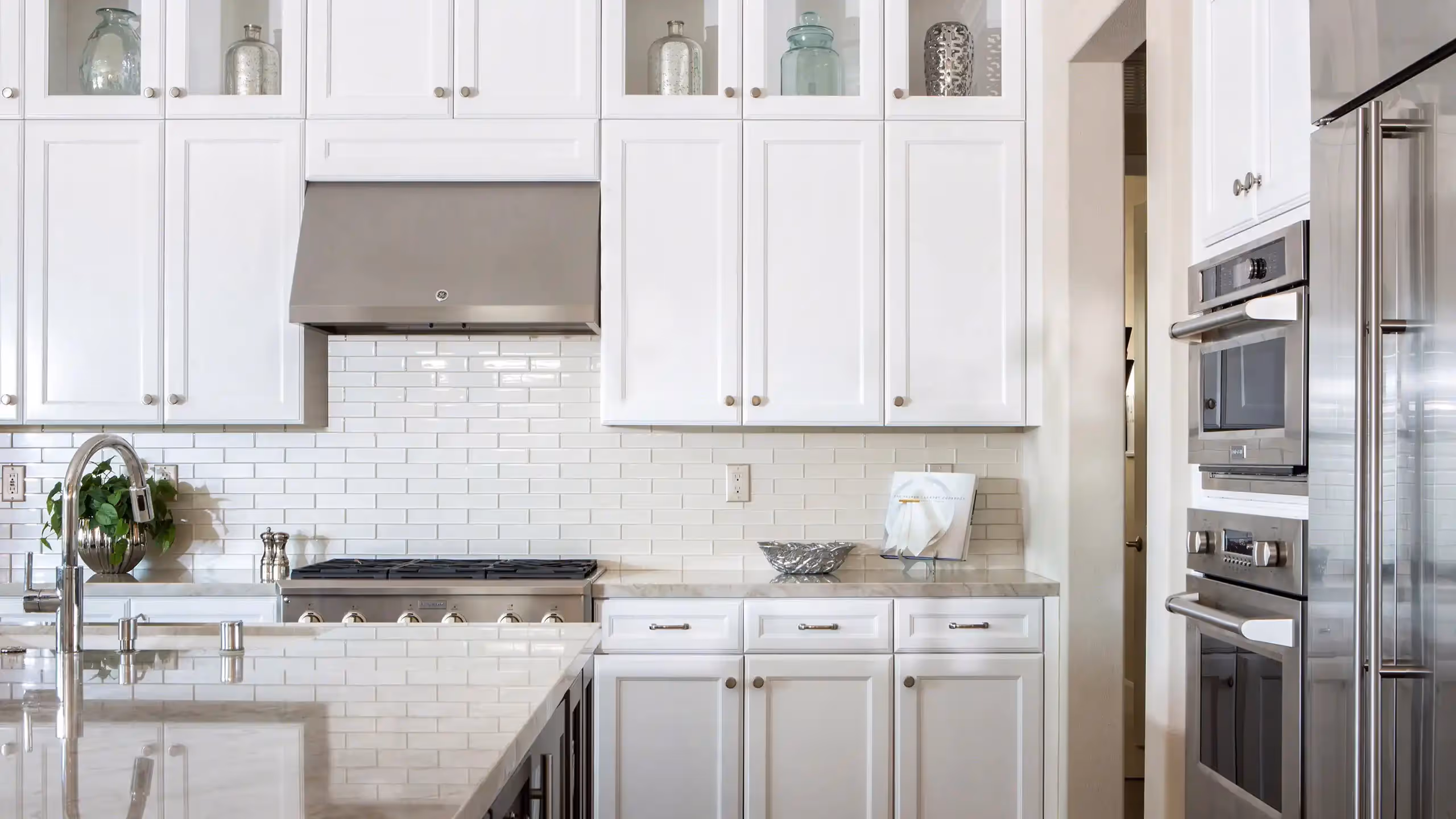 Cabinet refinishing. White Oak Painting, Burlington, Iowa. Call ‭(319) 850-9137‬