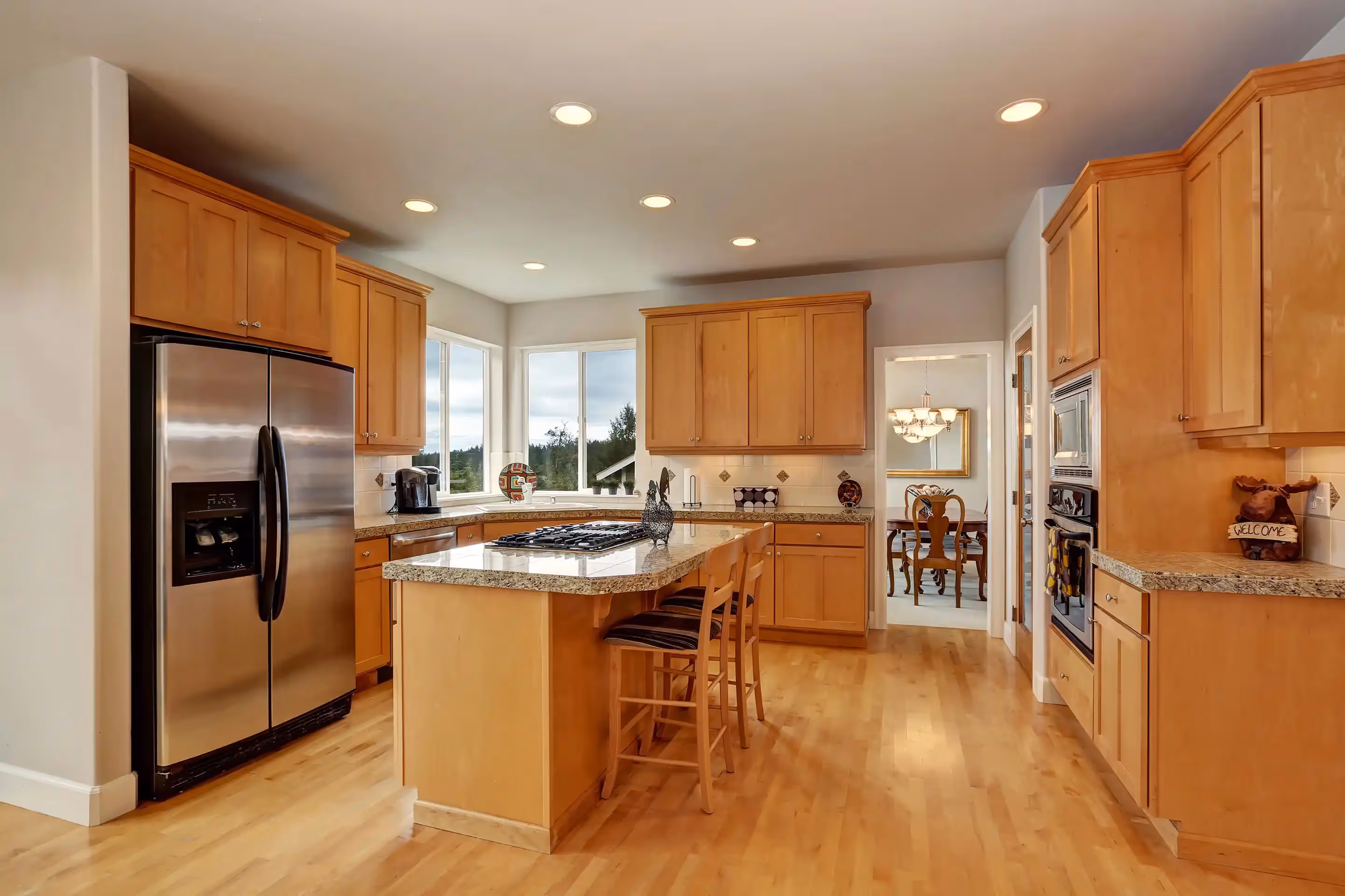 Cabinet refinishing. White Oak Painting, Burlington, Iowa. Call ‭(319) 850-9137‬