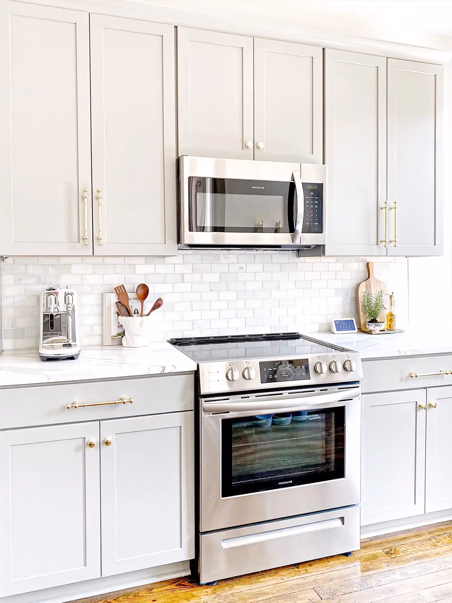 Cabinet refinishing. White Oak Painting, Burlington, Iowa. Call ‭(319) 850-9137‬