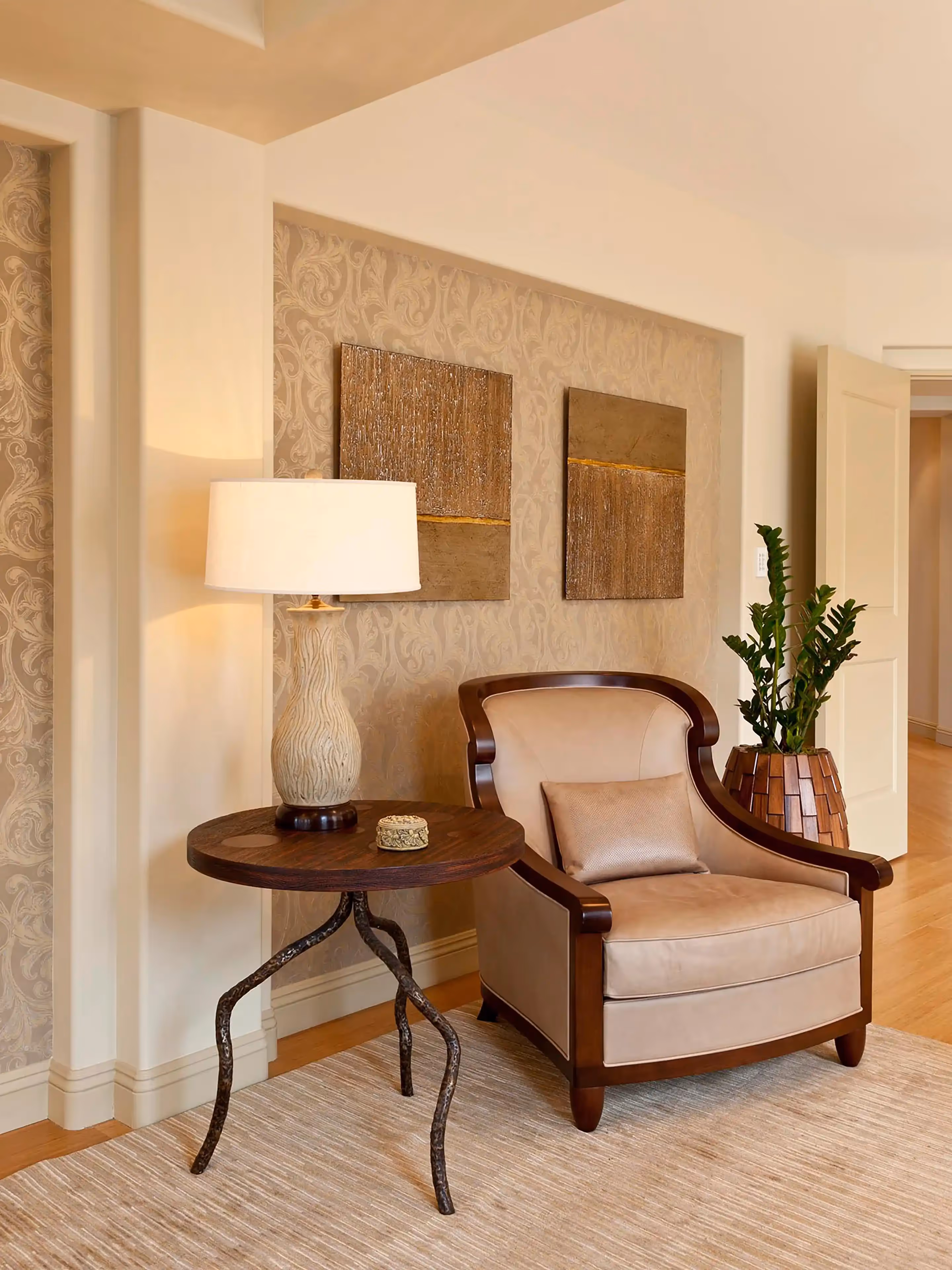 Interior Painting. White Oak Painting, Burlington, Iowa. Call ‭(319) 850-9137‬