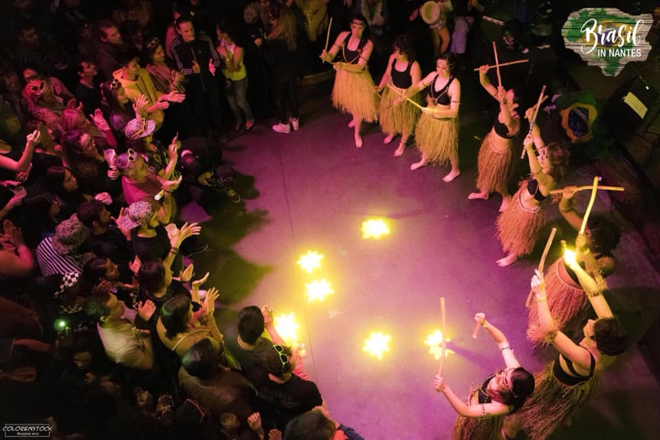show brésilien dans un club