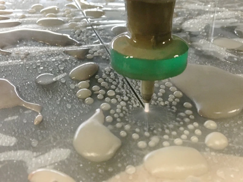 Salariés et locaux de Atlantic Aqua Découpe (AAD) : Découpe jet d'eau - Vendée