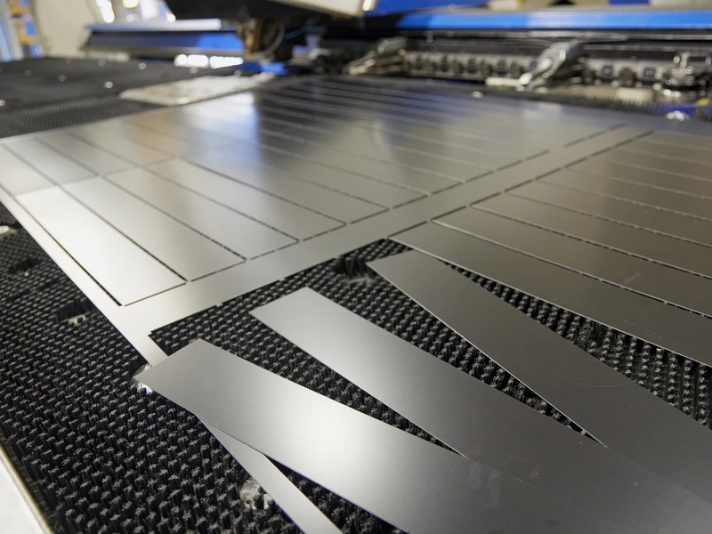 Salariés et locaux de Bouillet Tôlerie Industrielle : Découpe laser, Soudure, Traitement de surface, Tôlerie - Nord