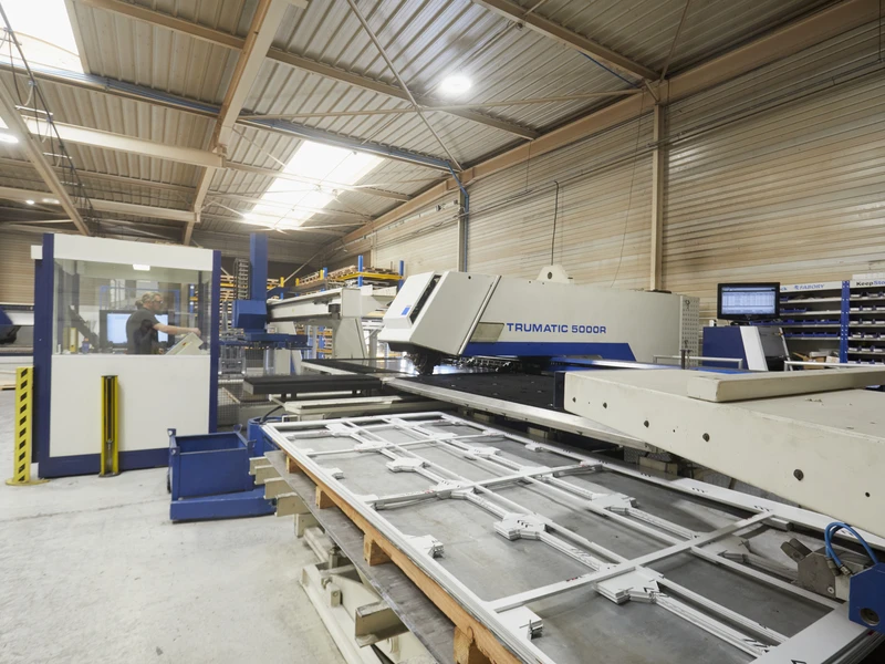 Salariés et locaux de Bouillet Tôlerie Industrielle : Découpe laser, Soudure, Traitement de surface, Tôlerie - Nord