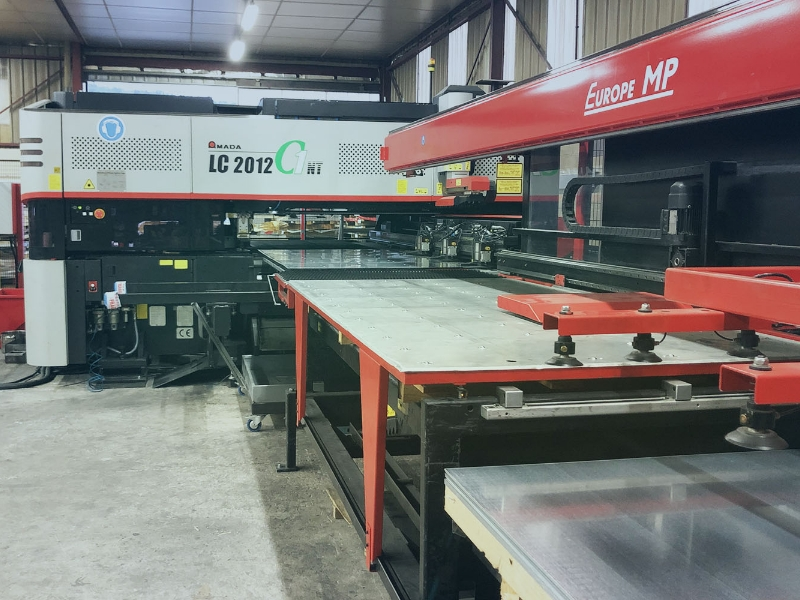 Équipes d'une entreprise de Découpe laser, Tôlerie à Dijon, Beaune, Montbard