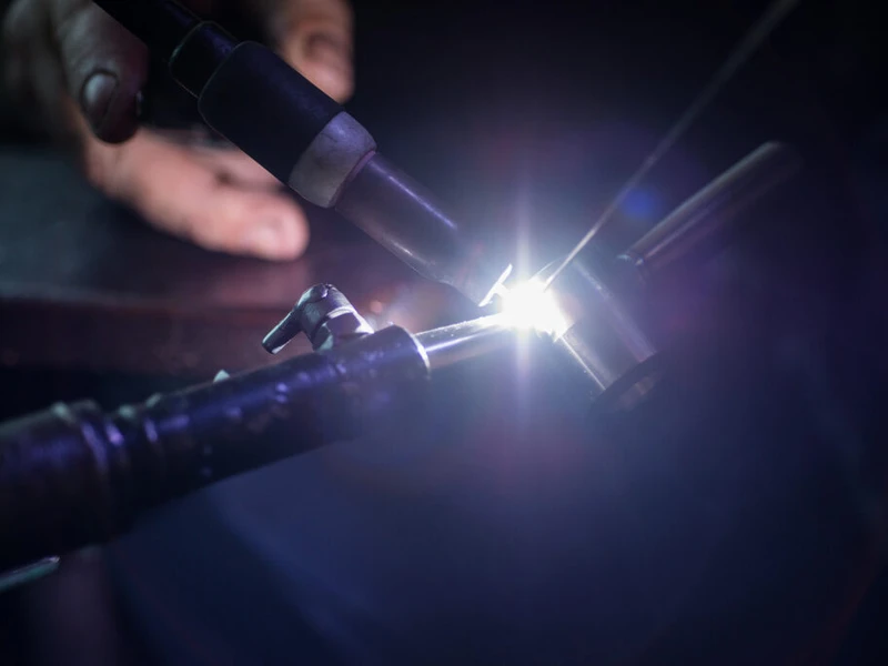 Équipes d'une entreprise de Usinage, Mécanique de précision, Atelier d'usinage à Clermont-Ferrand, Ambert, Issoire, Riom, Thiers