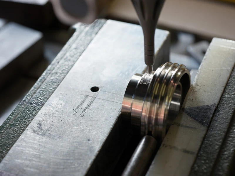 Équipes d'une entreprise de Usinage, Mécanique de précision, Atelier d'usinage à Clermont-Ferrand, Ambert, Issoire, Riom, Thiers