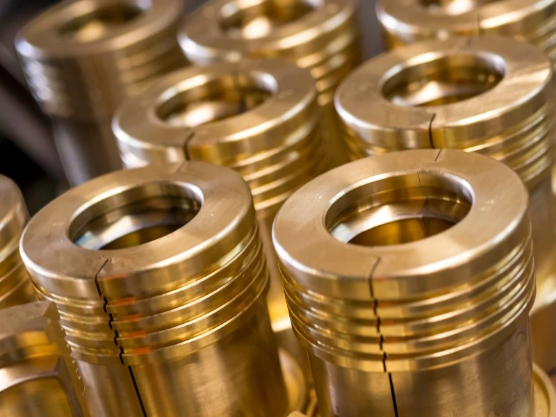 Salariés et locaux de Pharmov : Fabrication de moules et outillages - Loire