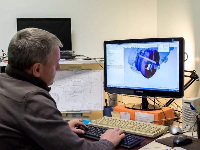 Équipes d'une entreprise de Fabrication de moules et outillages à 