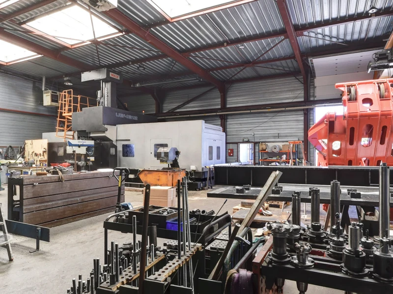 Salariés et locaux de Verneuil : Mécanique de précision, Usinage, Atelier d'usinage - Aisne