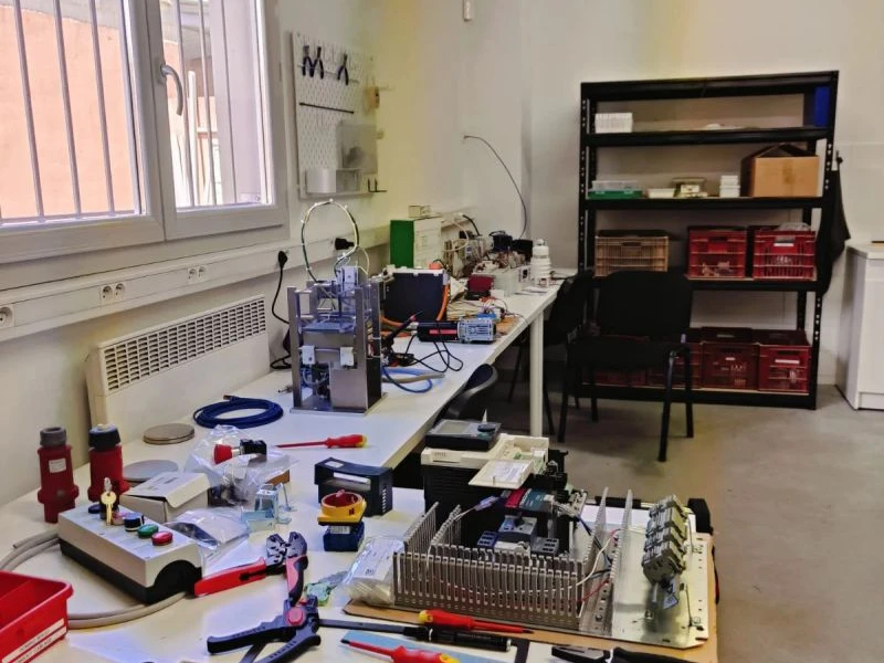 Salariés et locaux de PRACMAS : Automatisation industrielle, Fabrication de machines spéciales - Vaucluse