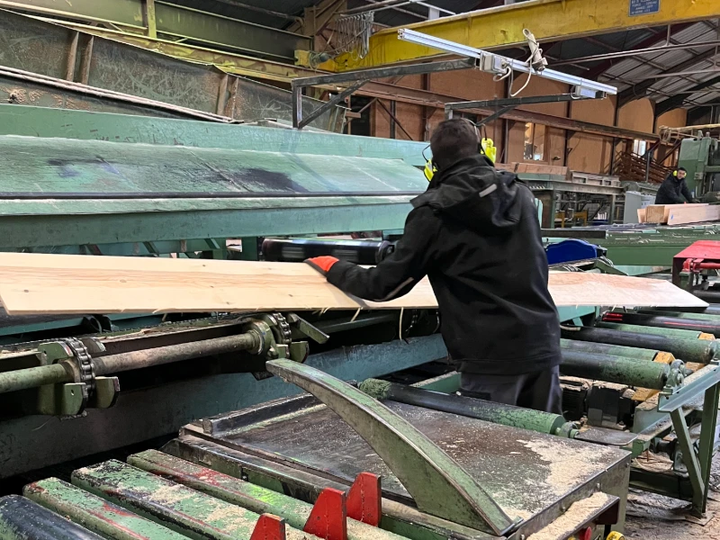 Équipes d'une entreprise de Scierie à Besançon, Montbéliard, Pontarlier