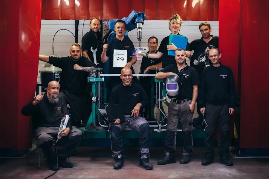 Équipes d'une entreprise de Cintrage, Fabrication de ressort, Décolletage à Lille, Avesnes-sur-Helpe, Cambrai, Dunkerque, Douai, Valenciennes