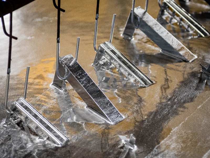 Salariés et locaux de Galvanormandie : Galvanisation - Calvados