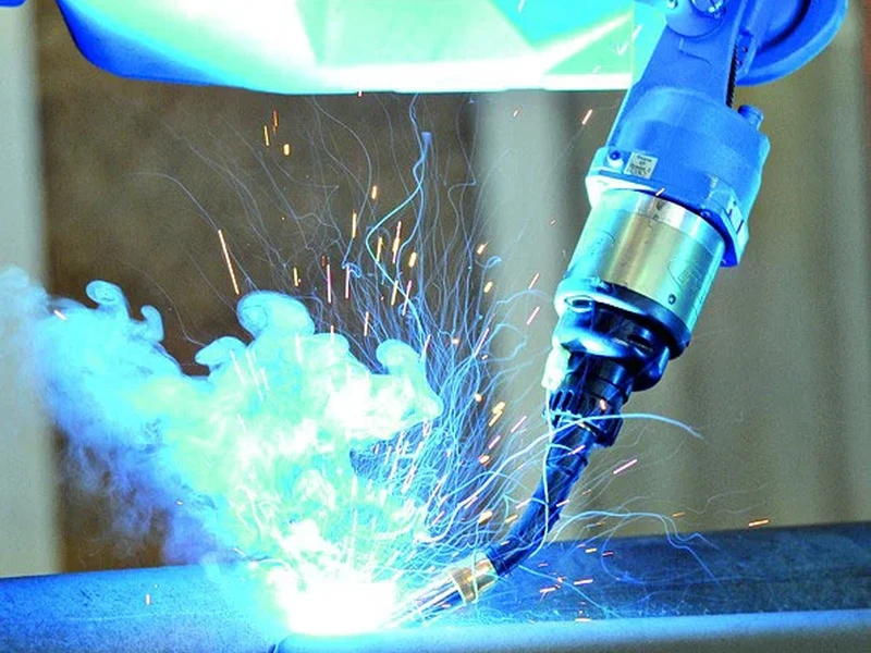 Équipes d'une entreprise de Découpe laser, Soudure, Tôlerie à Rodez, Millau, Villefranche-de-Rouergue