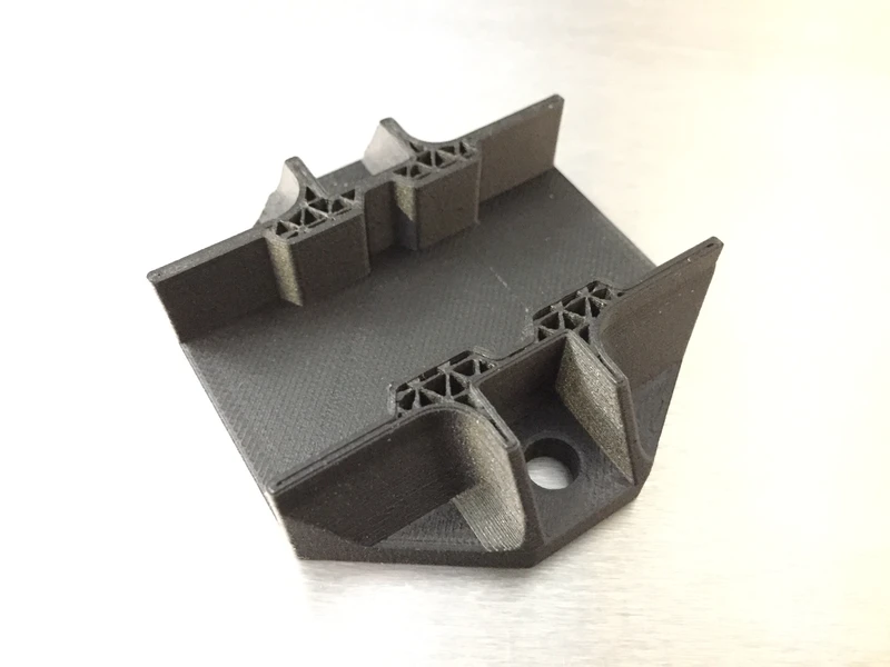 Salariés et locaux de EMM Industrie : Mécanique de précision, Mécano-soudure, Usinage, Fraisage, Tournage, Atelier d'usinage - Alpes-Maritimes