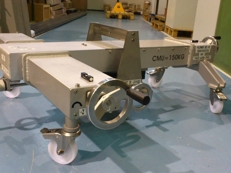 Équipes d'une entreprise de Mécanique de précision, Mécano-soudure, Usinage, Fraisage, Tournage, Atelier d'usinage à Nice, Grasse