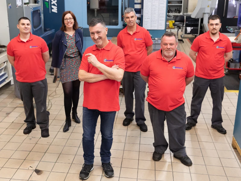 Équipes d'une entreprise de Usinage, Tournage, Fraisage à Mâcon, Autun, Chalon-sur-Saône, Charolles, Louhans