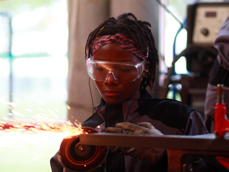 Équipes d'une entreprise de Mécano-soudure, Tôlerie à Versailles, Rambouillet, Mantes-la-Jolie, Saint-Germain-en-Laye