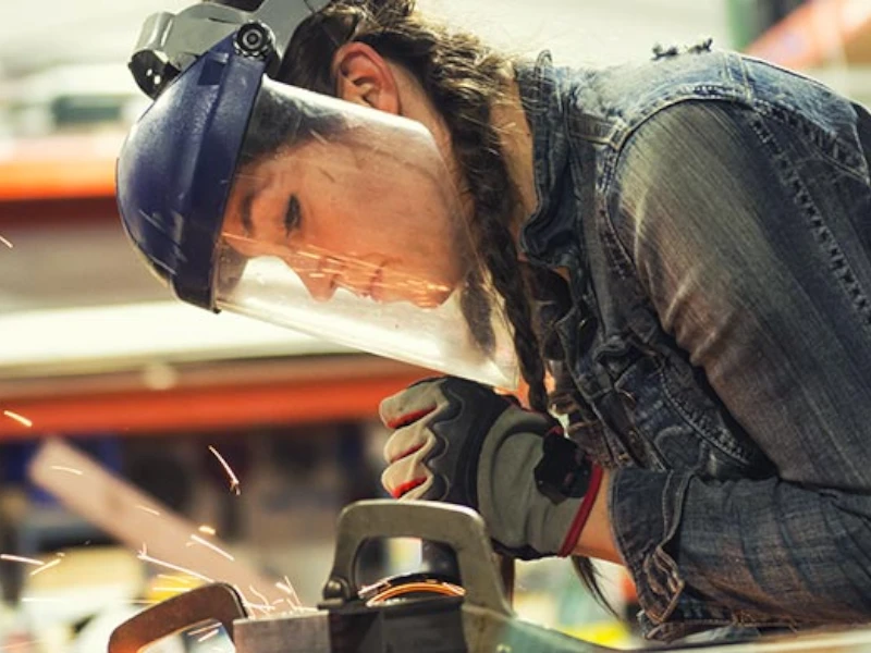 Équipes d'une entreprise de Mécano-soudure, Tôlerie à Versailles, Rambouillet, Mantes-la-Jolie, Saint-Germain-en-Laye