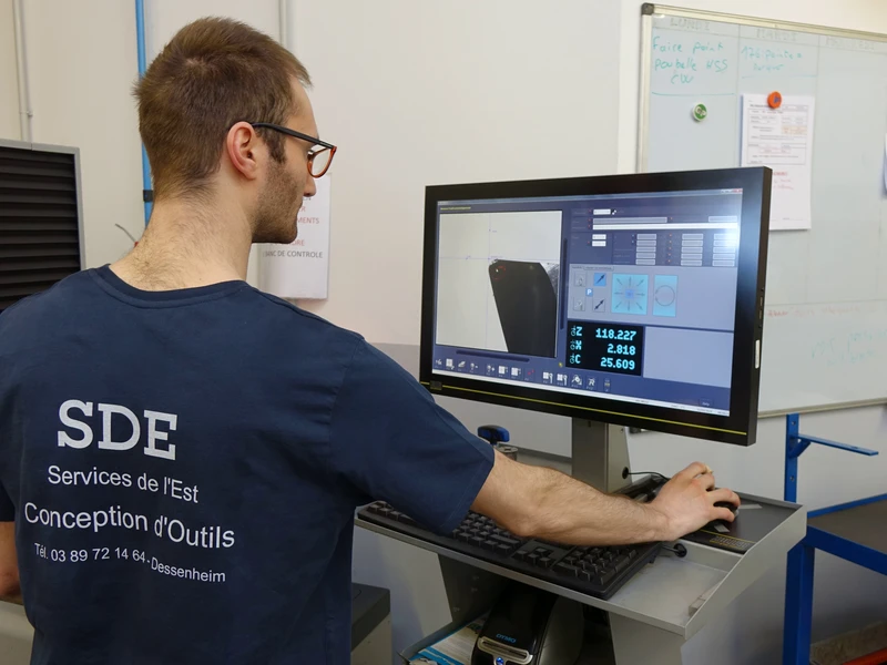 Équipes d'une entreprise de Affutage, Fabrication d'outils, Carburier à Colmar, Altkirch, Mulhouse, Thann