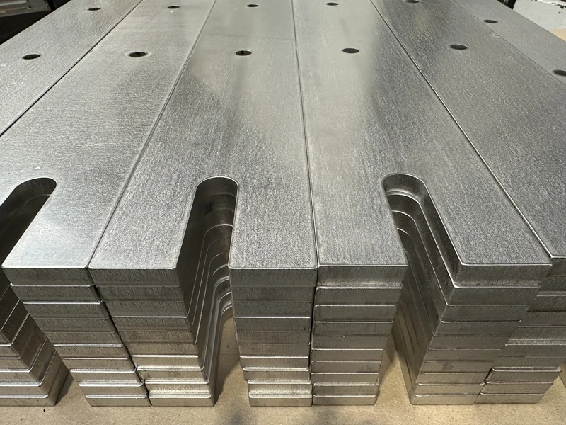 Salariés et locaux de DELAJE Solutions : Découpe laser, Découpe jet d'eau - Morbihan