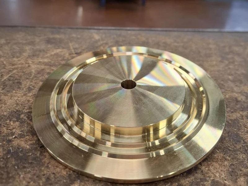 Équipes d'une entreprise de Mécanique de précision, Tournage, Fraisage, Usinage, Atelier d'usinage à Bourg-en-Bresse, Nantua, Belley, Gex