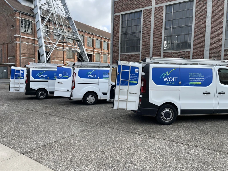 Équipes d'une entreprise de Électricité industrielle, Automatisation industrielle, Ingénierie industrielle à Lille, Avesnes-sur-Helpe, Cambrai, Dunkerque, Douai, Valenciennes