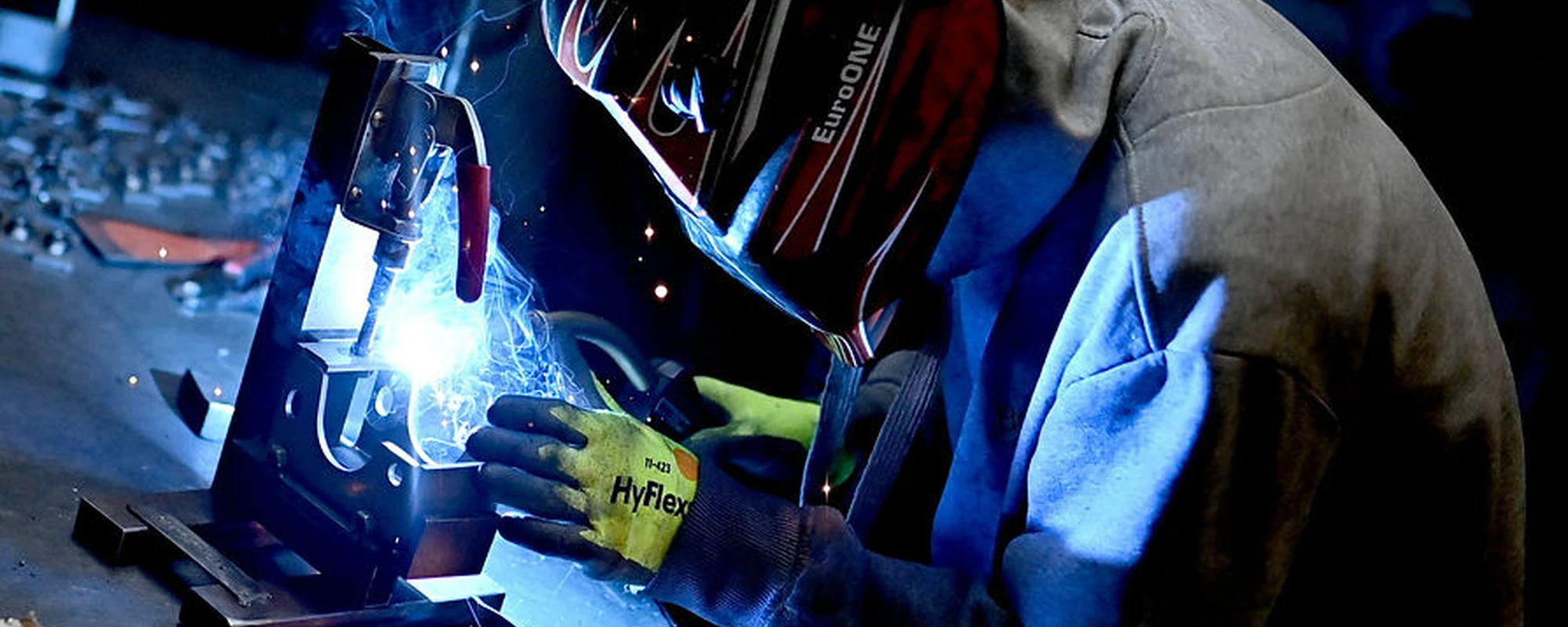 ARCOLE entreprise de Découpe laser, Usinage, Mécanique de précision, Atelier d'usinage, Tôlerie, Fabrication de moules et outillages, Emboutissage Rhône