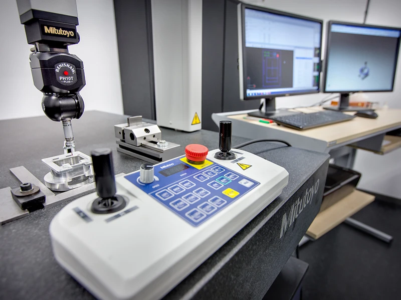 Salariés et locaux de OMS industrie : Fabrication de moules et outillages, Mécanique de précision, Usinage, Atelier d'usinage - Rhône