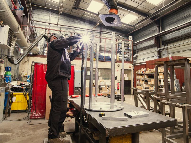Équipes d'une entreprise de Chaudronnerie, Tuyauterie, Maintenance industrielle, Mécanique générale à Mâcon, Autun, Chalon-sur-Saône, Charolles, Louhans
