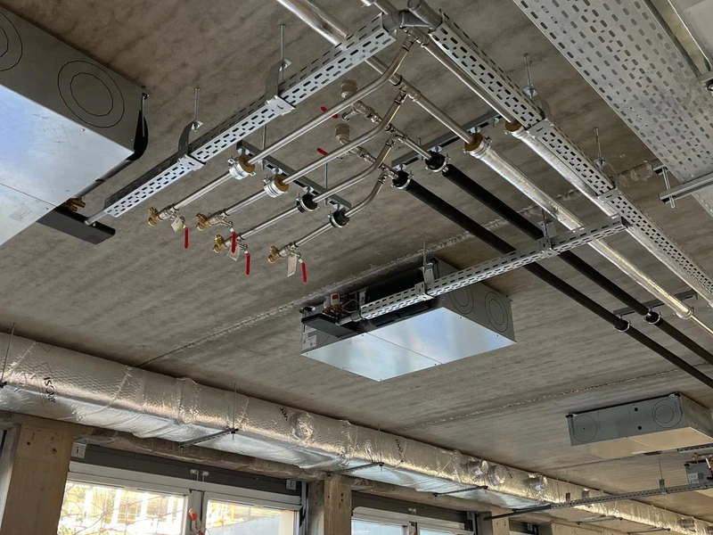 Salariés et locaux de TECHNOBAT :  - Seine-et-Marne