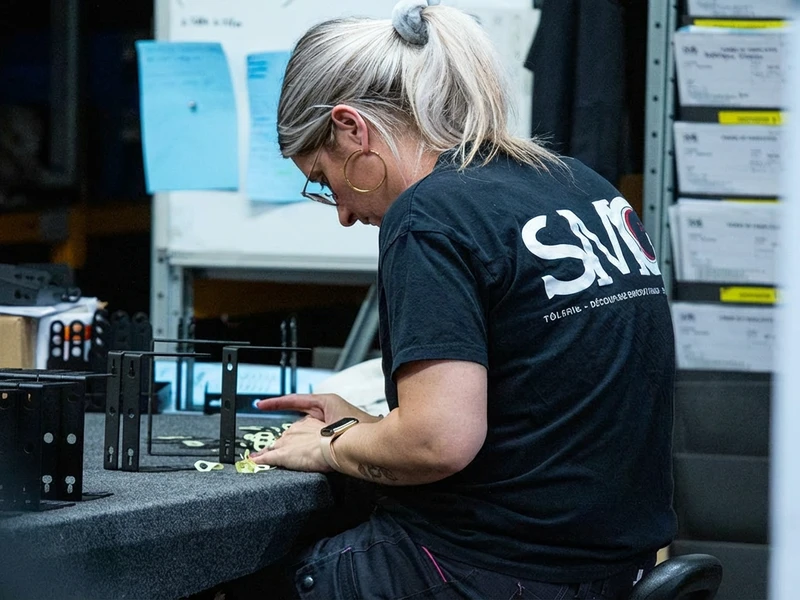 Équipes d'une entreprise de Tôlerie, Emboutissage, Découpe laser à Beauvais, Clermont, Compiègne, Senlis