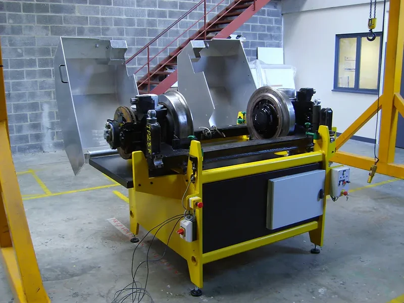 Équipes d'une entreprise de Fabrication de machines spéciales, Ingénierie industrielle, Automatisation industrielle, Fabrication de machines à Lille, Avesnes-sur-Helpe, Cambrai, Dunkerque, Douai, Valenciennes