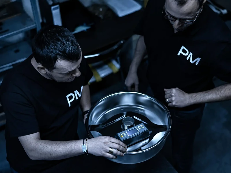 Équipes d'une entreprise de Tôlerie, Chaudronnerie, Découpe laser, Soudure, Prototypage à Lyon, Villefranche-sur-Saône