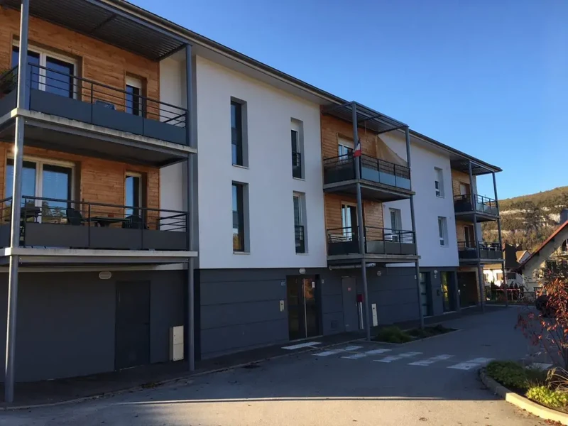 Équipes d'une entreprise de Métallerie à Bourg-en-Bresse, Nantua, Belley, Gex