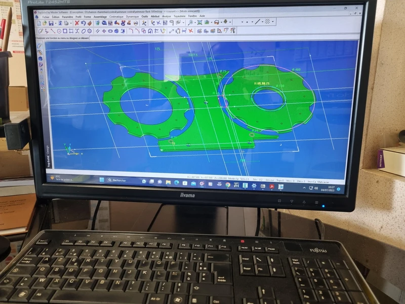 Équipes d'une entreprise de Fraisage, Tournage, Mécanique générale, Usinage, Atelier d'usinage, Mécanique de précision à Angoulême, Cognac, Confolens