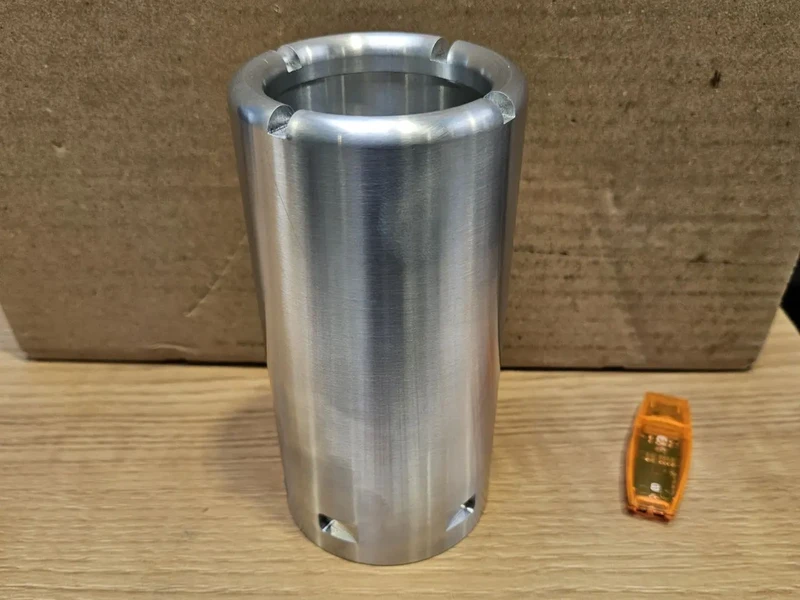 Salariés et locaux de MECAMAX : Fraisage, Tournage, Mécanique générale, Usinage, Atelier d'usinage, Mécanique de précision - Charente