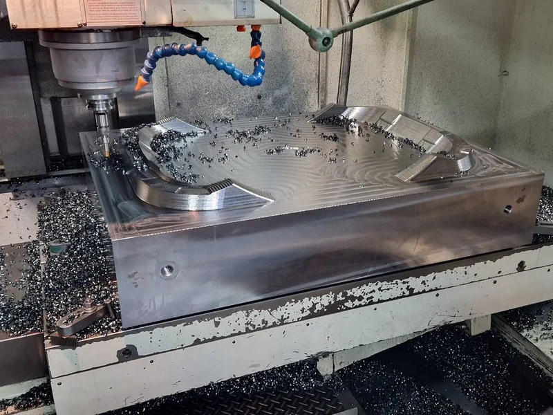 Équipes d'une entreprise de Fabrication de moules et outillages à Lyon, Villefranche-sur-Saône